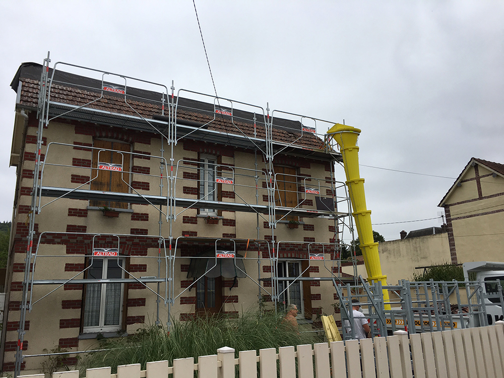 Rénovation d'une toiture en tuile terre cuite à Grand couronne - Rouen Sud